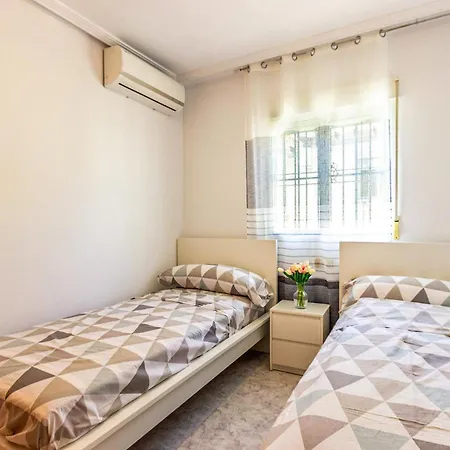 Amazing In Orihuela Costa With Wifi * Dehesa de Campoamor (Orihuela Costa)
